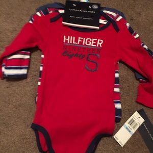 3 pack Tommy Hilfiger bodysuits